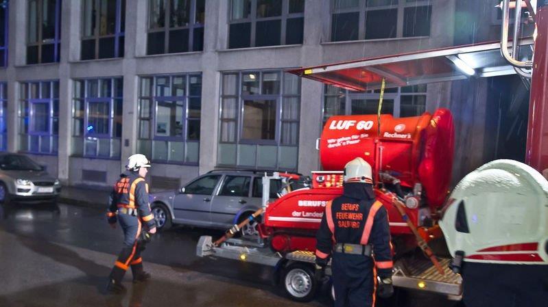 Pkw-Brand in Tiefgarage