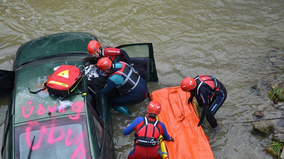 Wasserretter im Pongau aus- und weitergebildet I