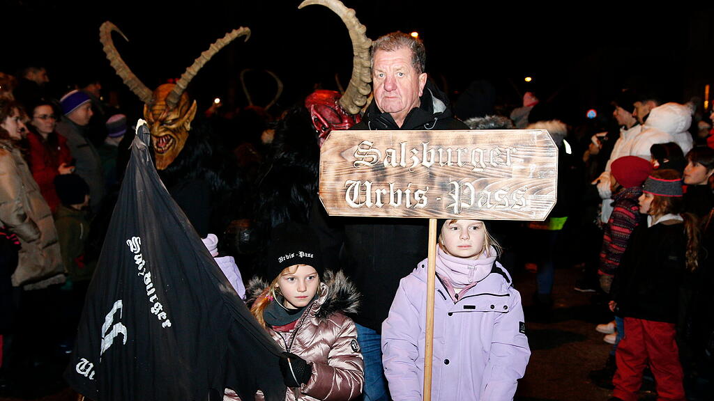 Maxglaner Krampus und Perchtenlauf