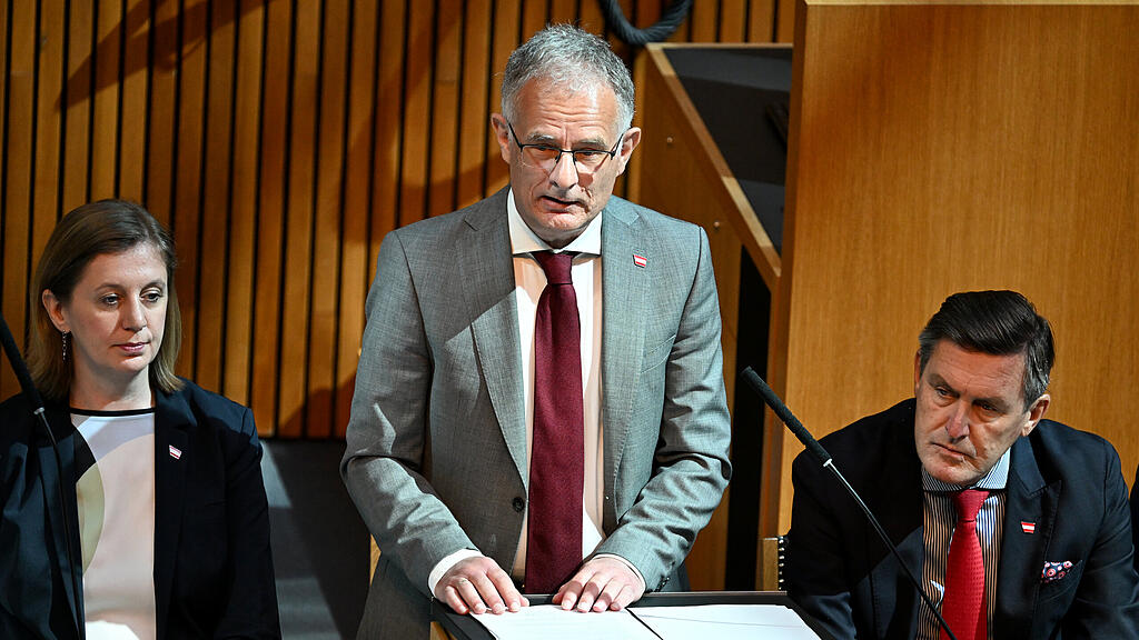 SONDERSITZUNG DES NATIONALRATES MIT BUDGETREDE: MARTERBAUER