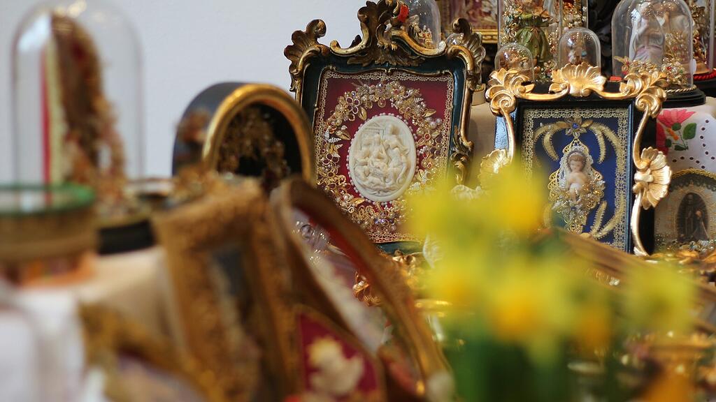 Kreative H\u00e4nde der Flachgauer Heimatvereine