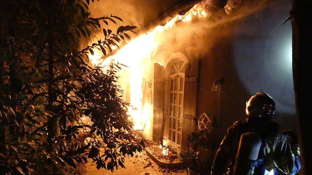 Toter bei Wohnhaus-Brand in Graz