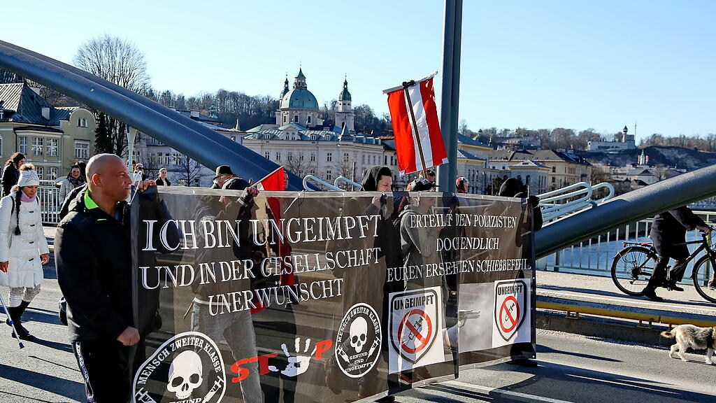 Corona-Demo in der Stadt Salzburg