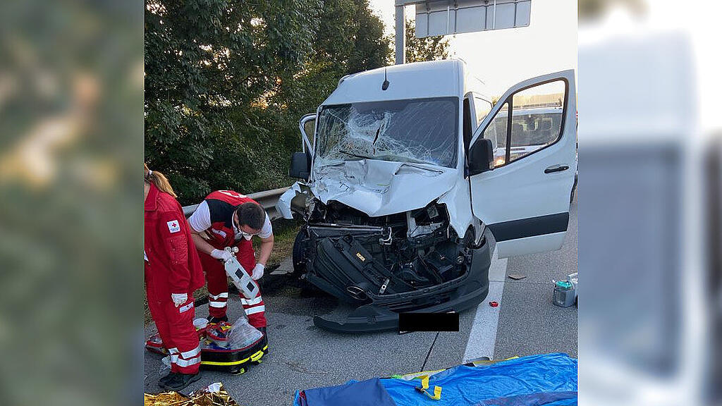 Unfall A10 Puch