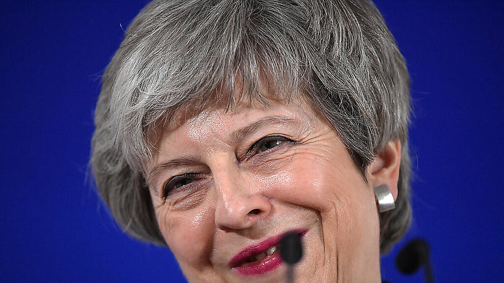 Theresa May bekommt mehr Zeit