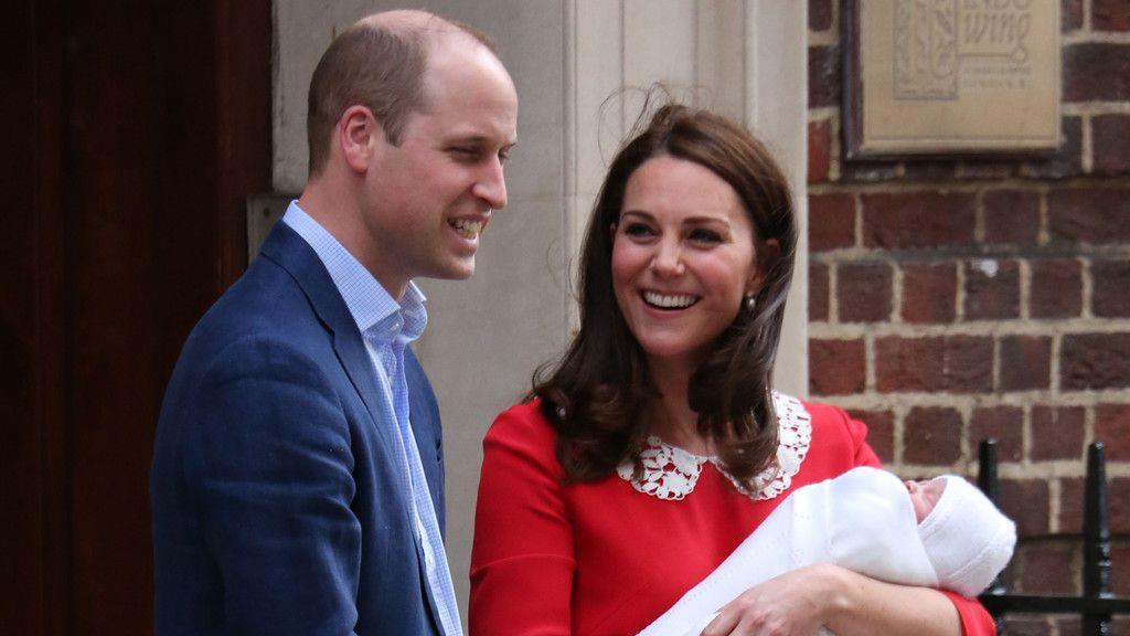 Prinz William und Herzogin Kate treten vor die Kameras