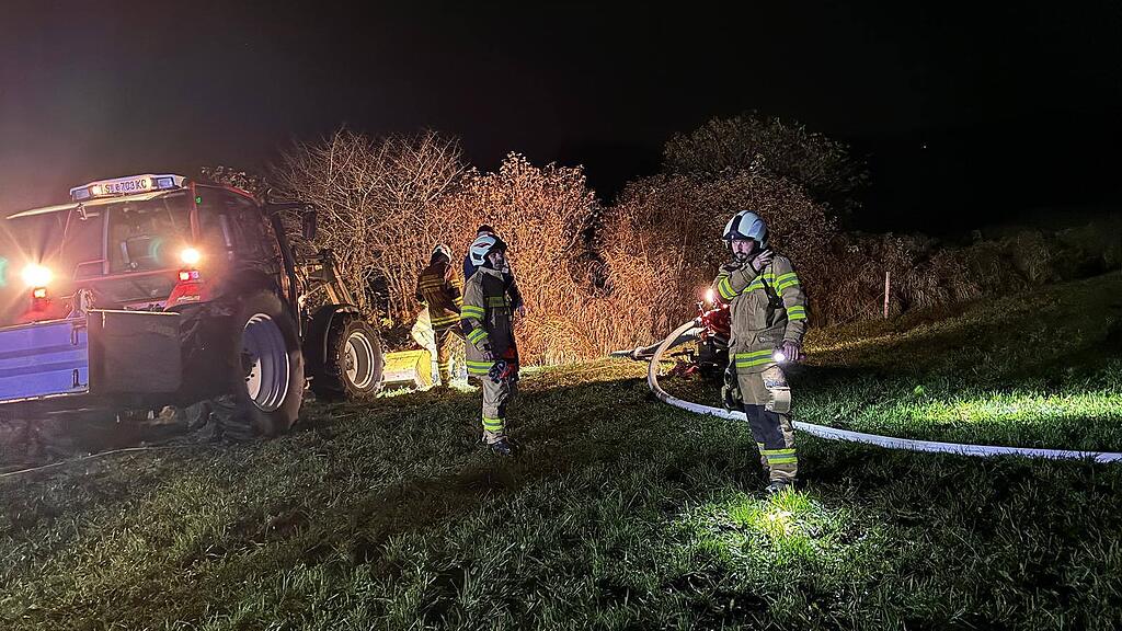 Gartenhütte in Köstendorf in Vollbrand: Eigentümer leicht verletzt