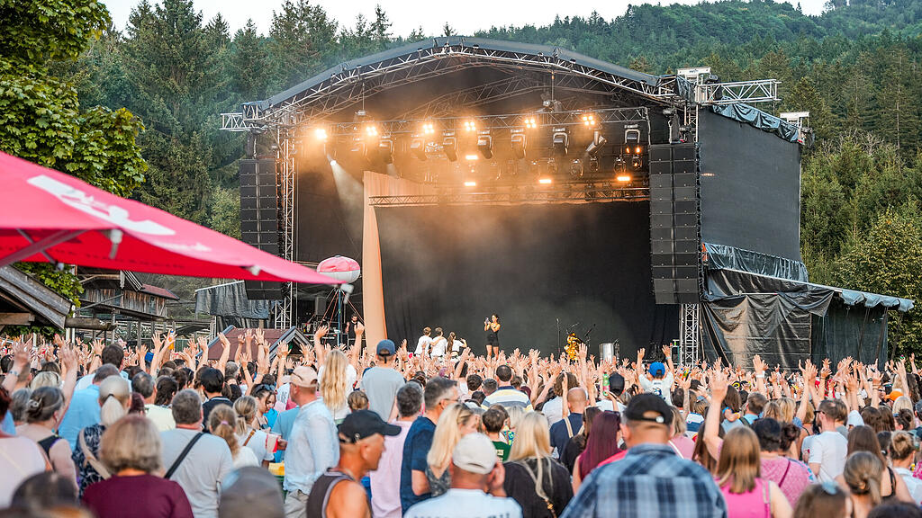 Alvaro Soler Konzert im Gut Aiderbichl