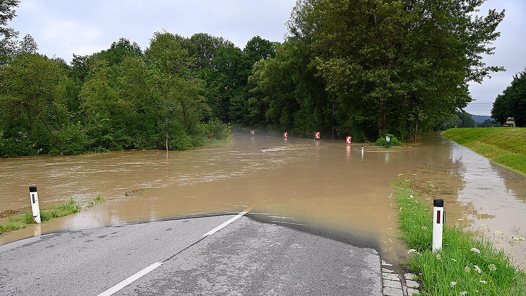 OBERÖSTERREICH UNWETTER - SITUATION IM RAUM OSTERMIETHINGETTENAU =(6).jpg