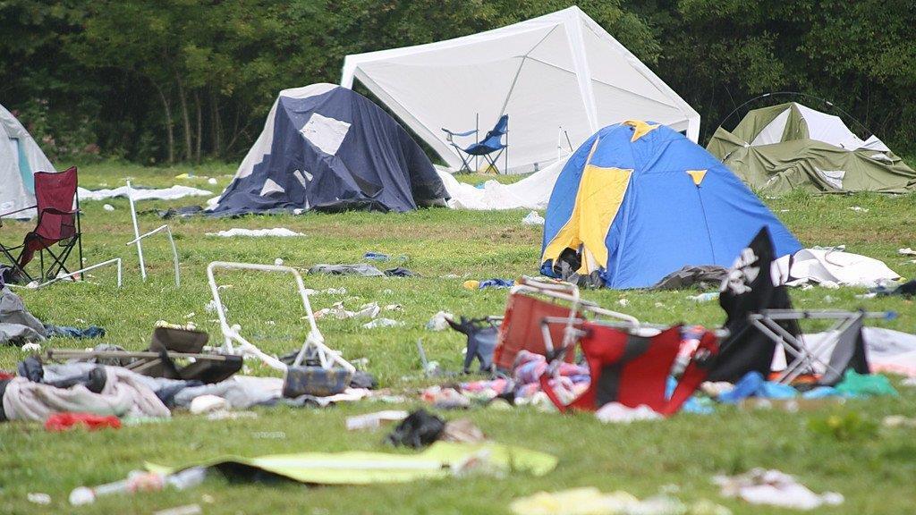 Aufräumarbeiten nach 19. CRS
