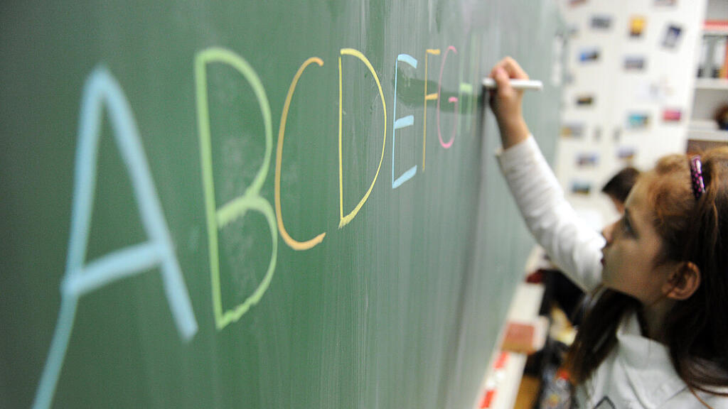 Immer mehr Schüler lernen mit Quereinsteigern oder Studierenden