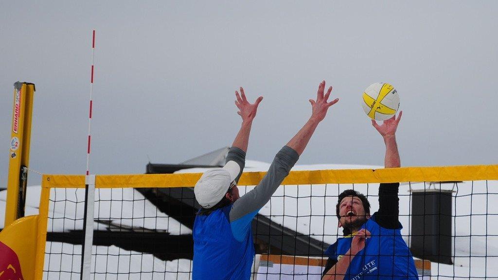 Snow-Volleyball in Wagrain, II