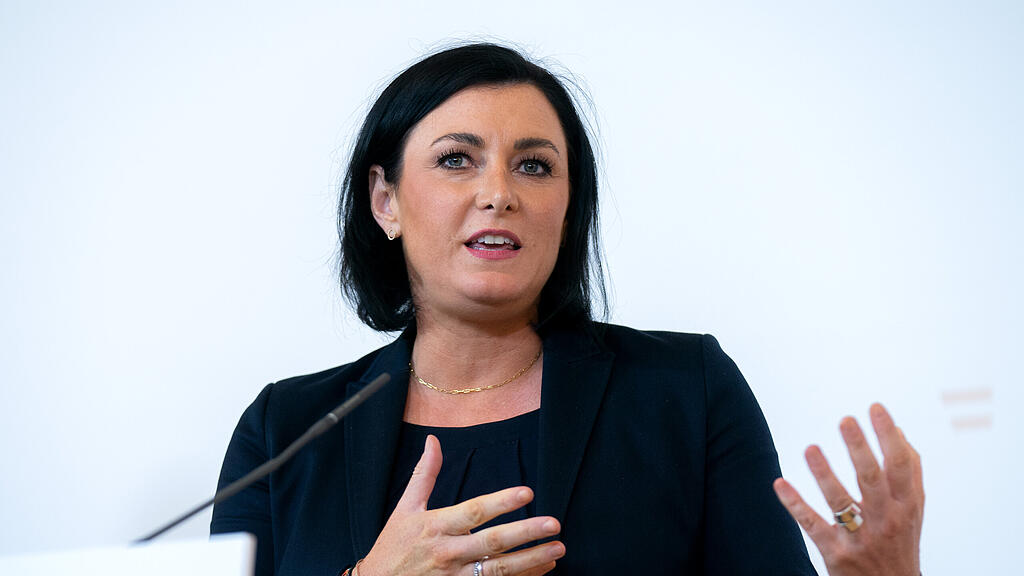 PK NEUE MASSNAHMEN FÜR TOURISMUS UND GASTRONOMIE KÖSTINGER =.jpg