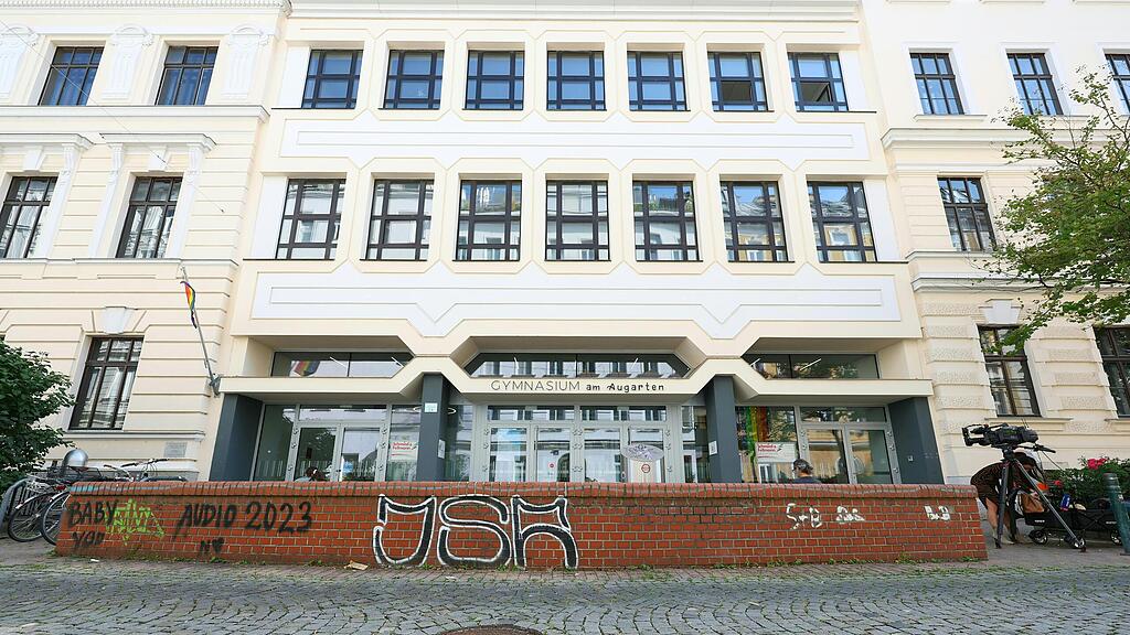 16-Jährige in Wiener Schule durch Stiche verletzt