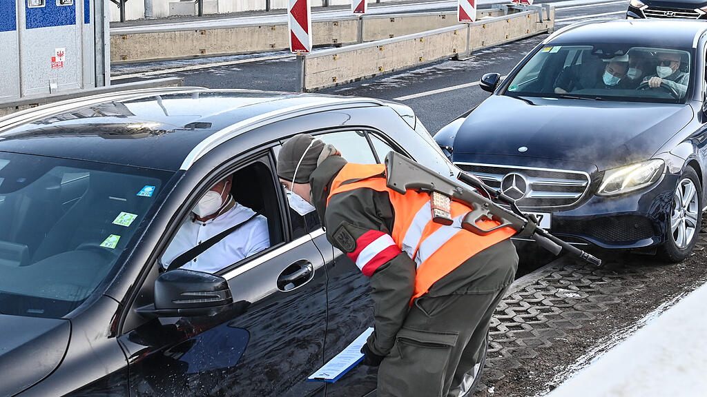 Tirol-Sperrzone: Kontrollen in Kufstein