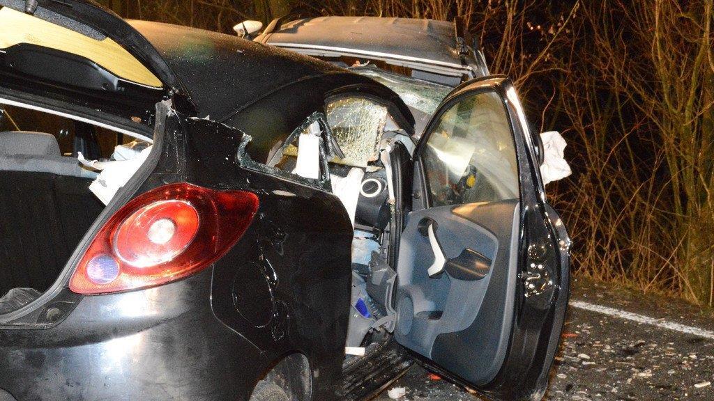 Tödlicher Crash auf B20