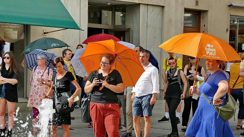 Umbrella March 2022 Salzburg