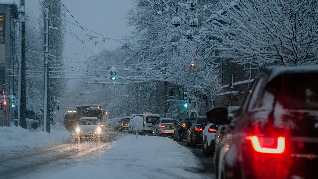 Verschneites Salzburg in den Morgenstunden