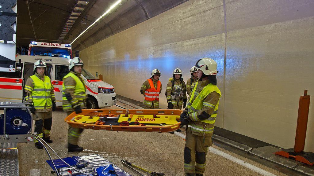Feuertaufe: Großübung im Lieferinger Tunnel