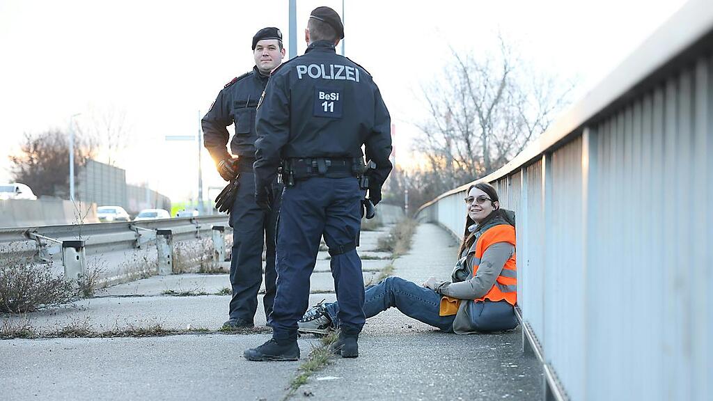 Krumpeck befindet sich nun für zwei Wochen in Haft