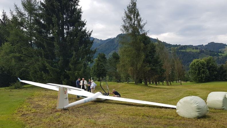 Das Flugzeug wurde erheblich beschädigt.