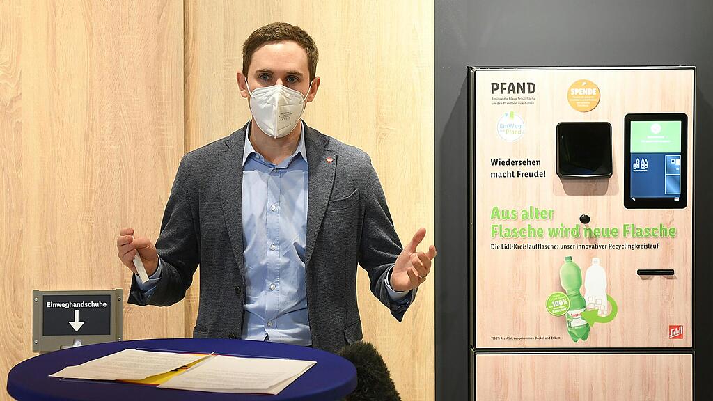 PK BUNDESMINISTERIUM BMK UND LIDL ÖSTERREICH ZUM THEMA "PLASTIKPFAND" MIT PRÄSENTATION EINES PFANDAUTOMATEN: GEWESSLER