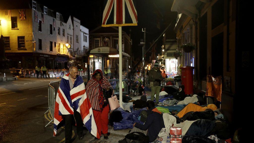 Royale Hochzeit: Fans in Windsor