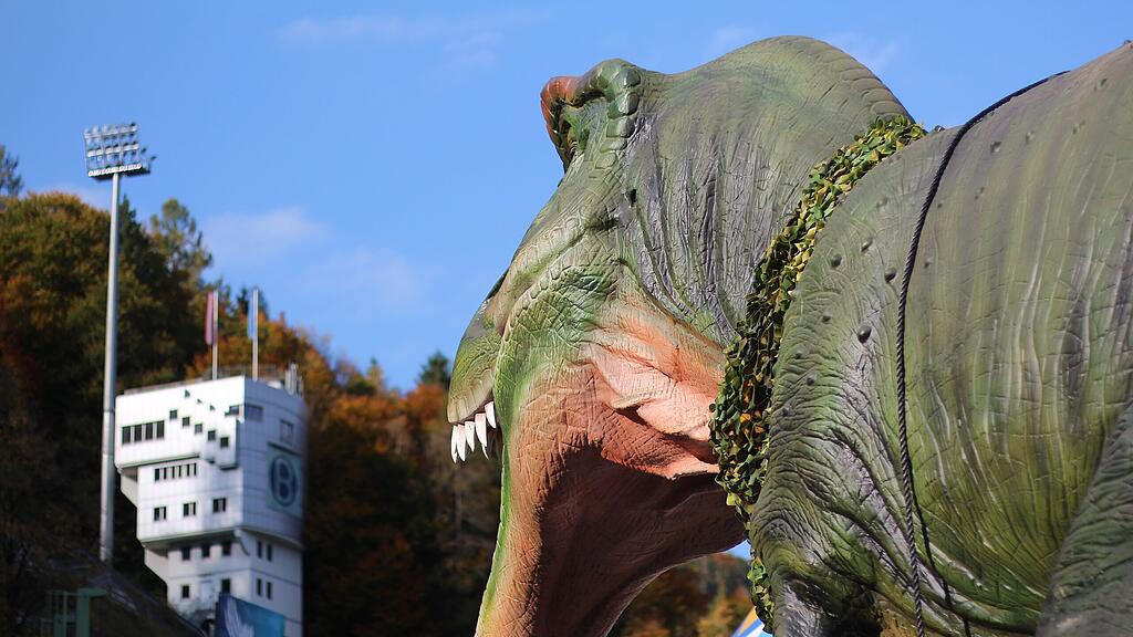 "Big King Dinosaurier of Animatronic" in Bischofshofen