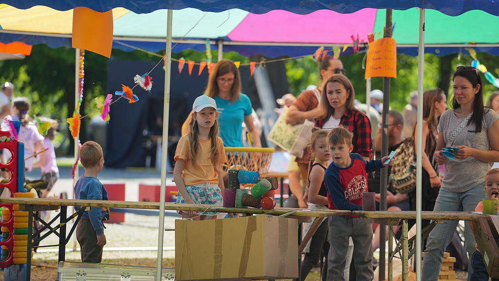 Er\u00f6ffnung Volksgartenfest 2024