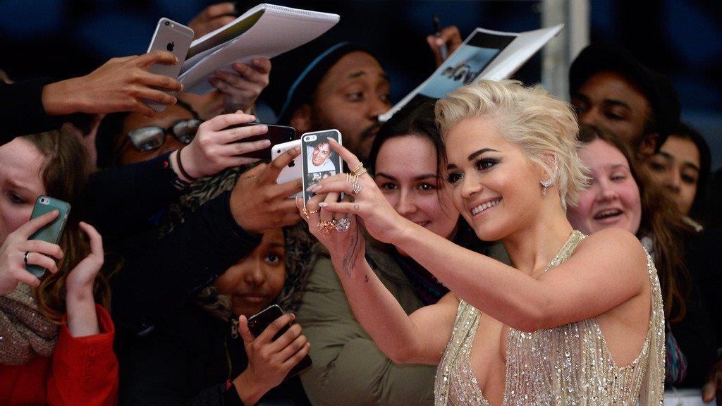 Brit Awards 2015: Stars am Roten Teppich II