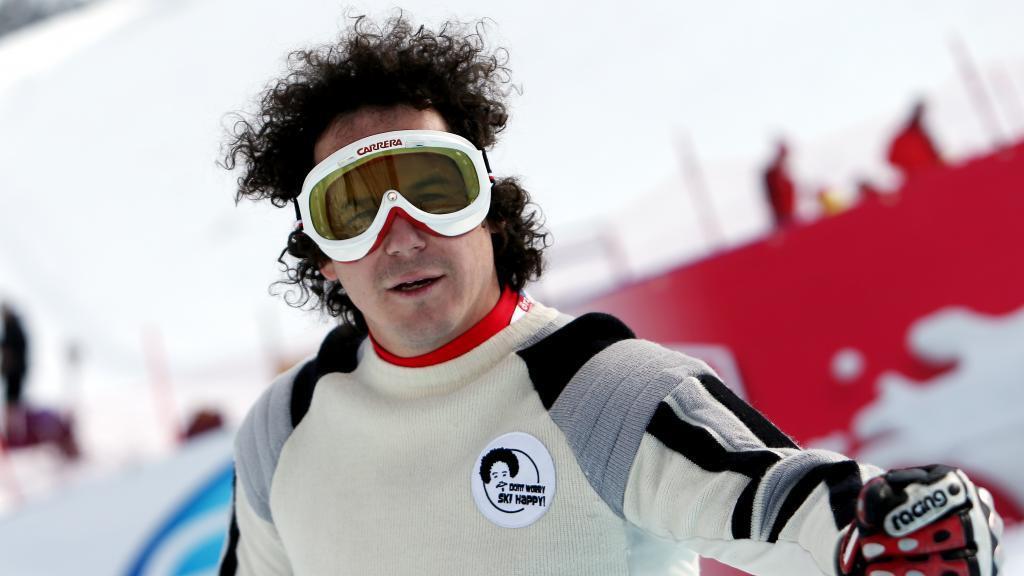 Schönfelder verabschiedet sich in Sölden im 70er-Outfit