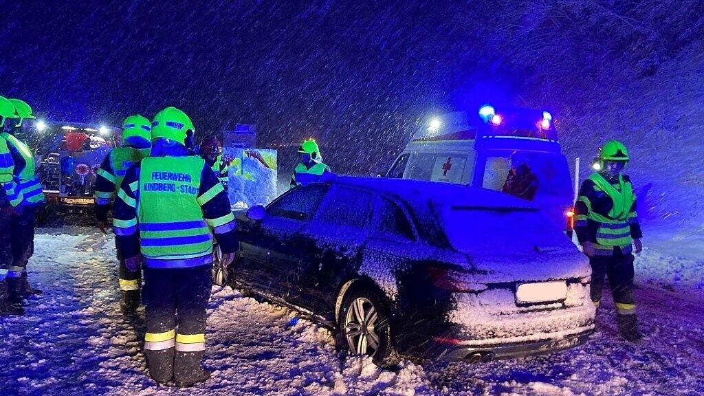 Schnee-Chaos in \u00d6sterreich