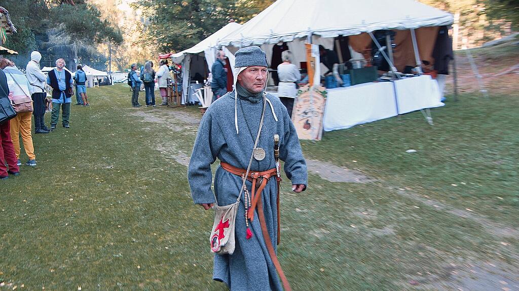 Mittelalterfest auf Burg Finstergr\u00fcn