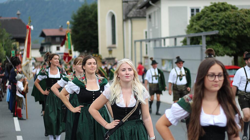 75 Jahre Trachtenverein  D\u00b4Puachstoana
