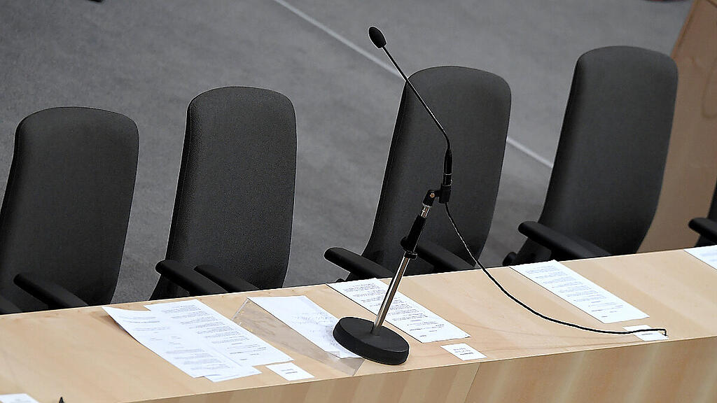 Leere Regierungsplätze im Nationalrat
