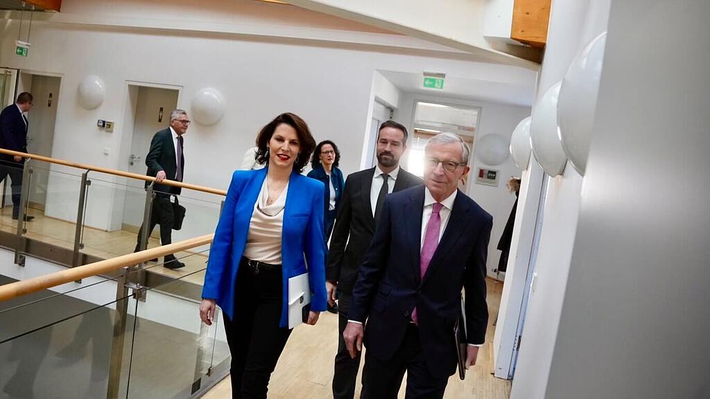 Haslauer tritt ab - Edtstadler kommt