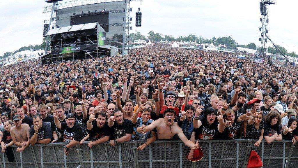 Wacken: Heavy Metal im Schlamm