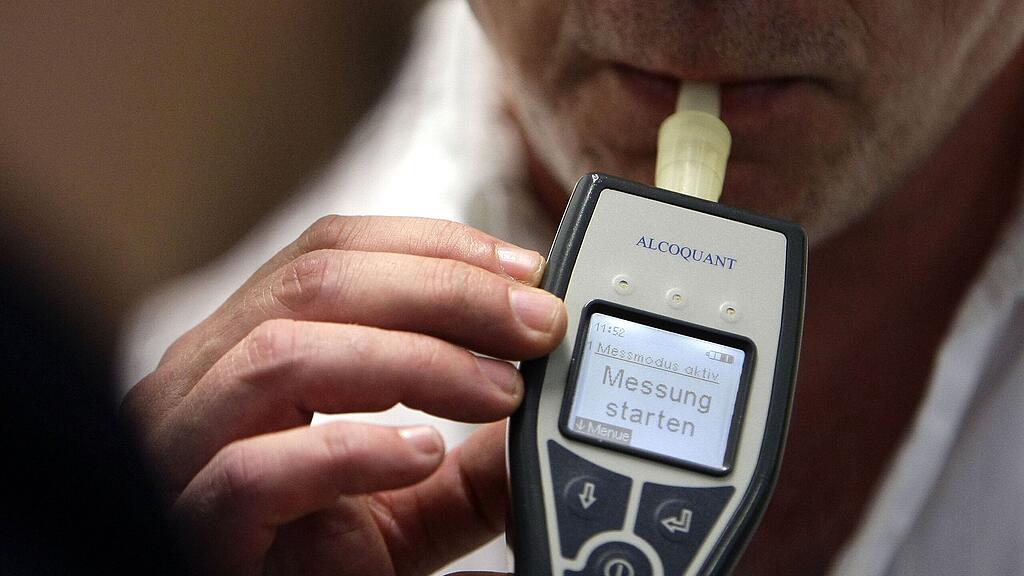 Der Alkolenker hatte fast 2,5 Promille im Blut.