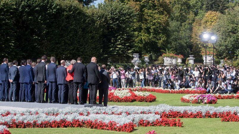 EU-Gipfel: Familienfoto im Mirabellgarten
