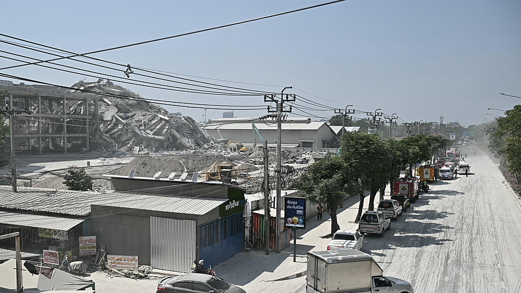 THAILAND - MYANMAR - QUAKE =.jpg