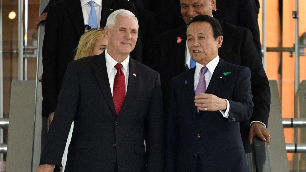 Mike Pence besucht Japan