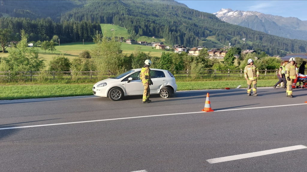 Unfall B165 Bramberg