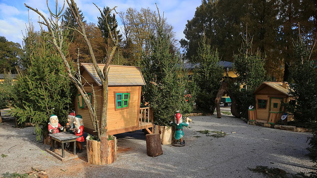 Aufbau Adventzauber Hellbrunn