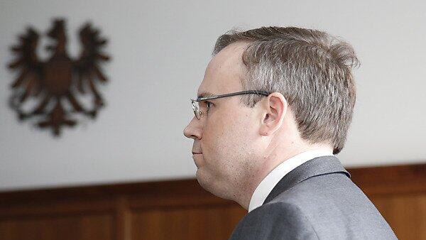 Dobernig wird Beihilfe zur Untreue vorgeworfen