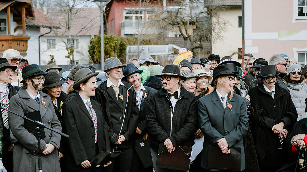 Verkehrte Hochzeit, Kirche