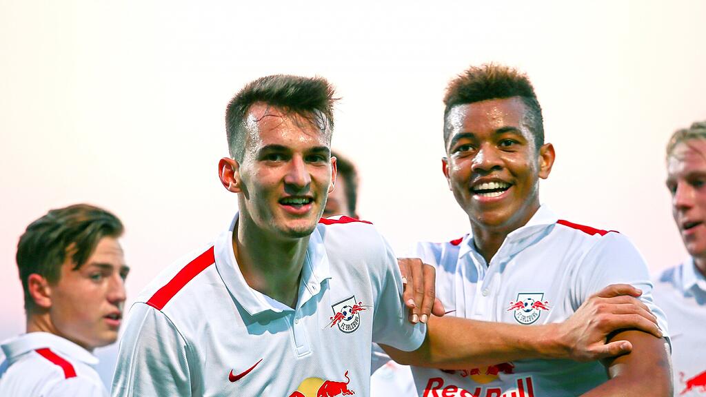 Die U19 von Red Bull Salzburg ist furios in die Youth League gestartet.