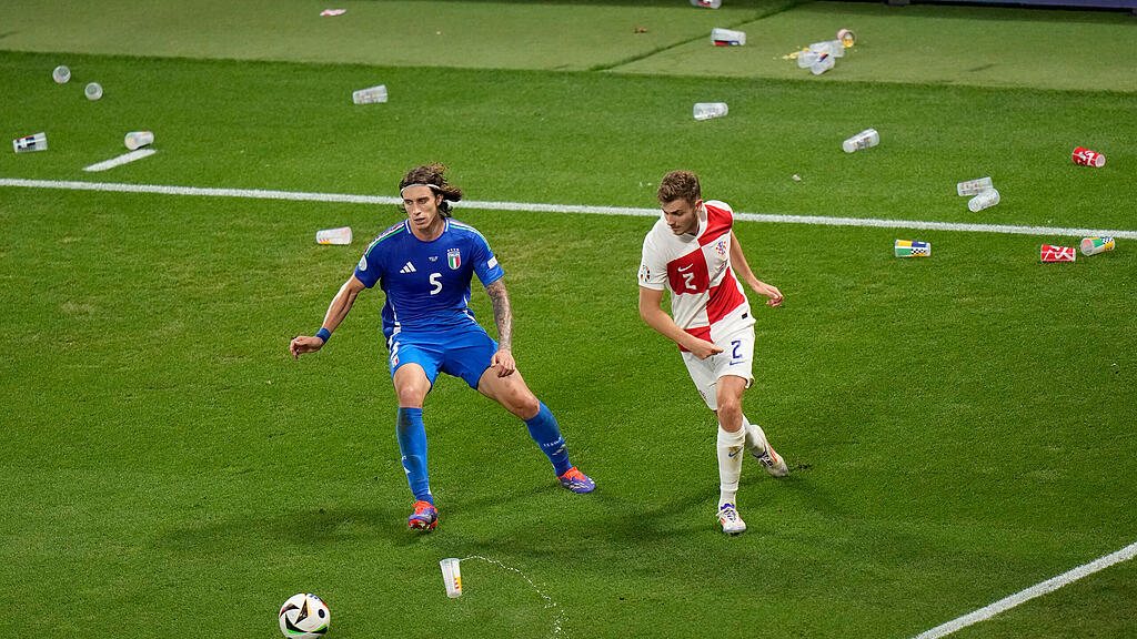 Becherwürfe bei Fußball-EM