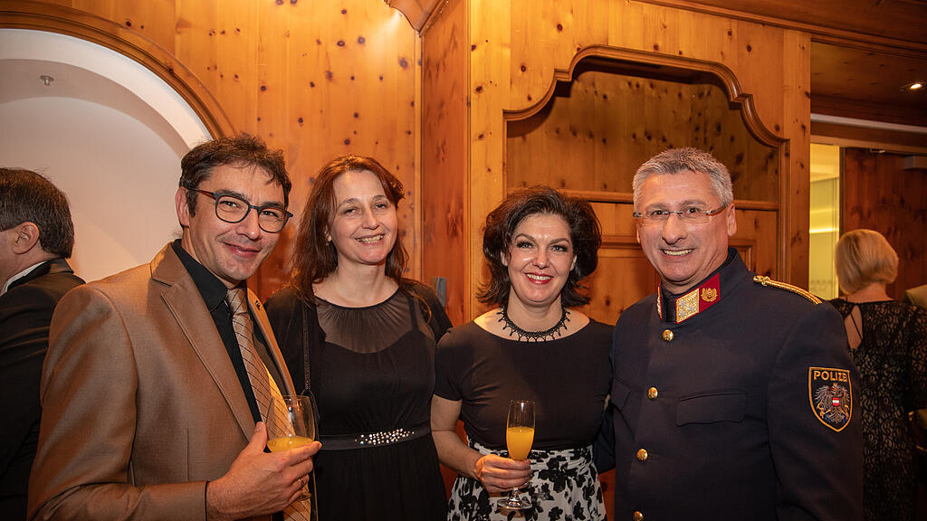 74. Polizeiball