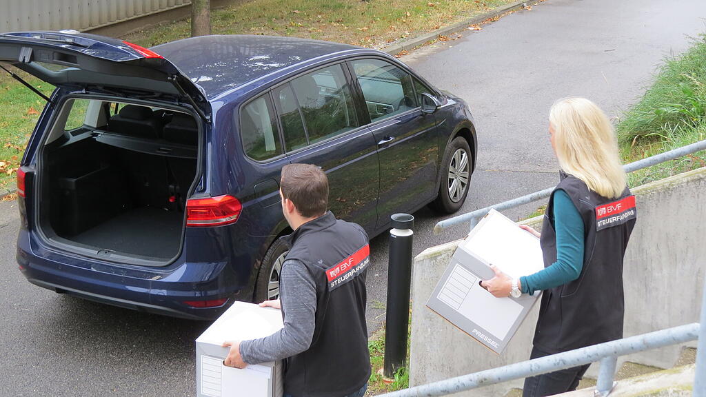 Eine Million Euro Steuern hinterzogen: Betrug mit Luxusautos in Österreich aufgedeckt