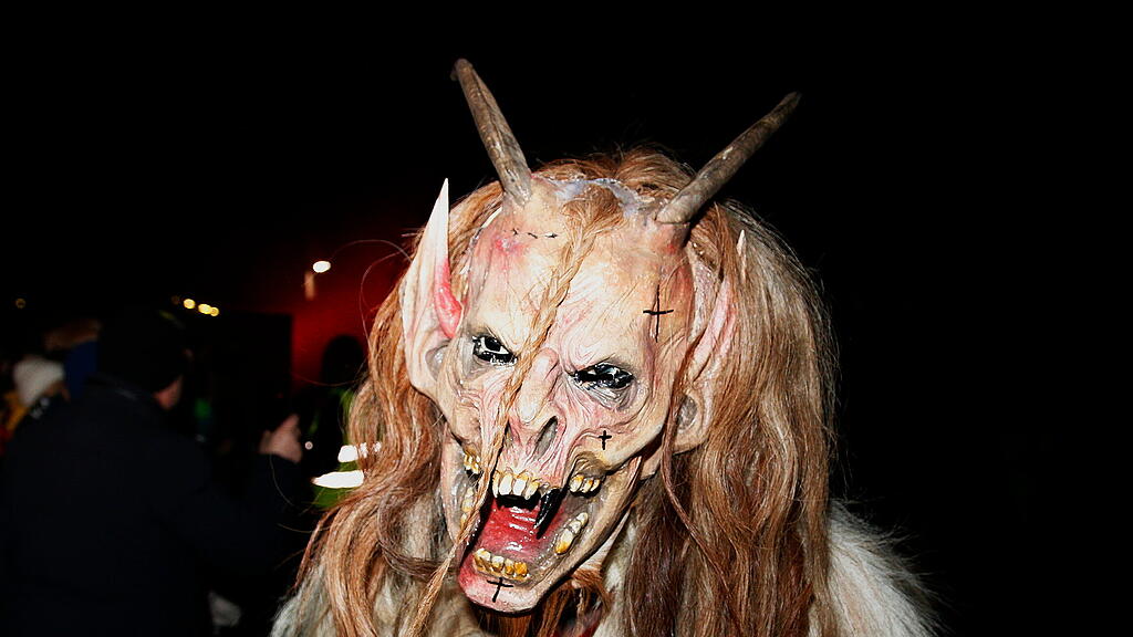 Maxglaner Krampus und Perchtenlauf